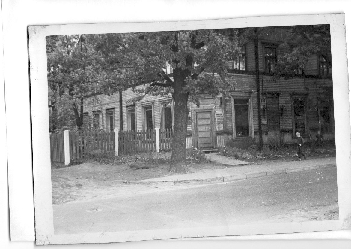 Ciekurkalna_Bibliotekas_eka_1960_tie_gadi.jpg