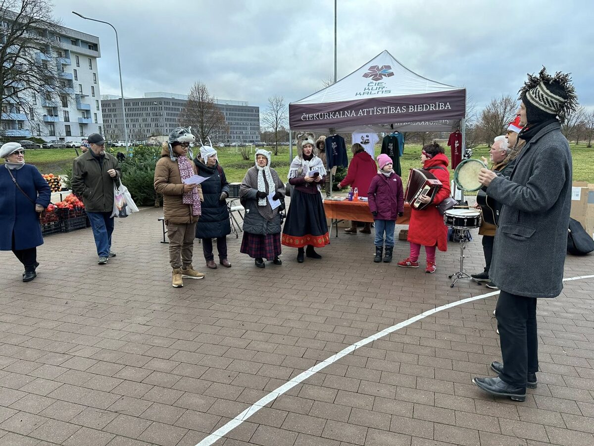 Ziemas_saulgriezi_Ciekurkalna_krustceles_2.jpg